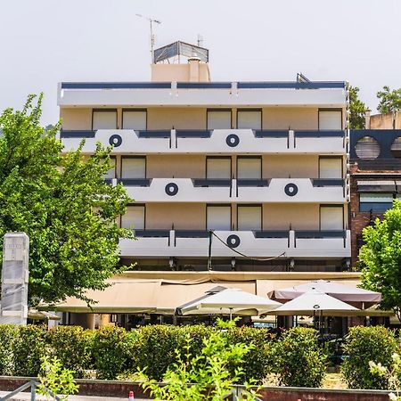 איגומניטסה Jolly Hotel מראה חיצוני תמונה