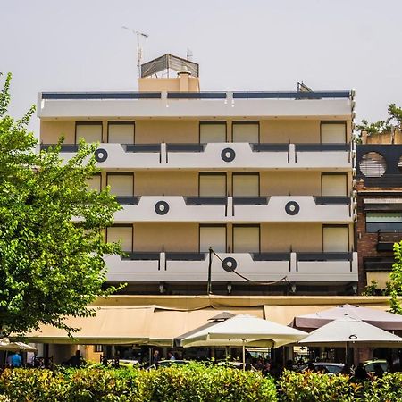 איגומניטסה Jolly Hotel מראה חיצוני תמונה