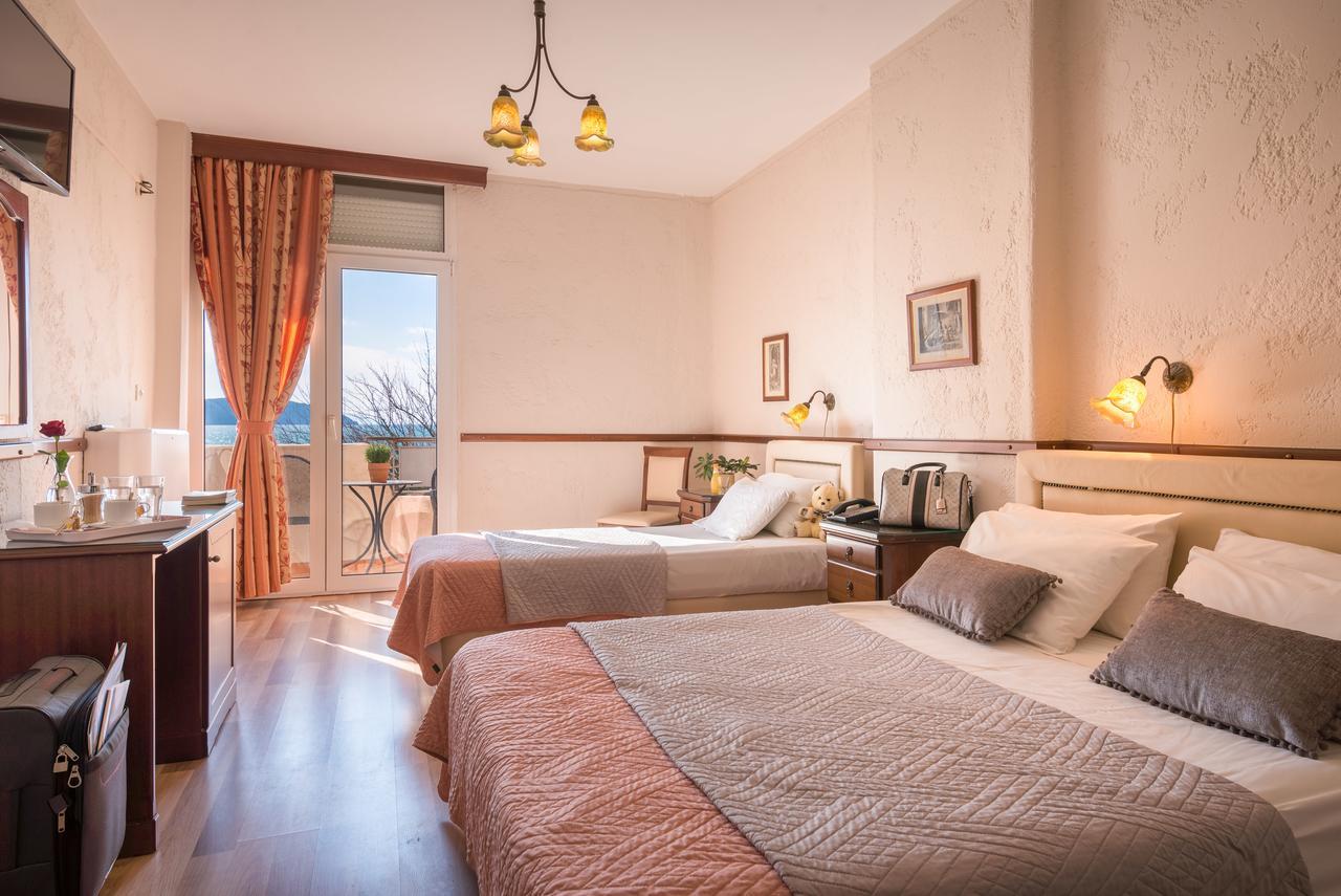איגומניטסה Jolly Hotel מראה חיצוני תמונה