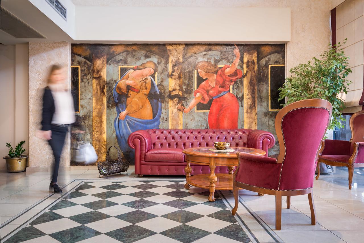איגומניטסה Jolly Hotel מראה חיצוני תמונה
